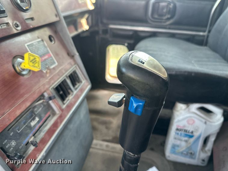 image for item EB2623 1999 Mack CL 713 dump truck