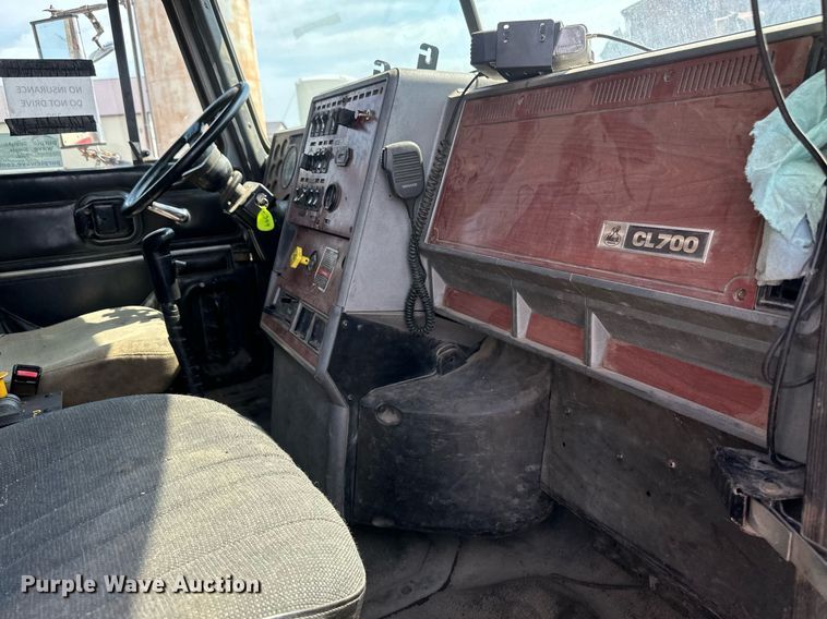 image for item EB2623 1999 Mack CL 713 dump truck