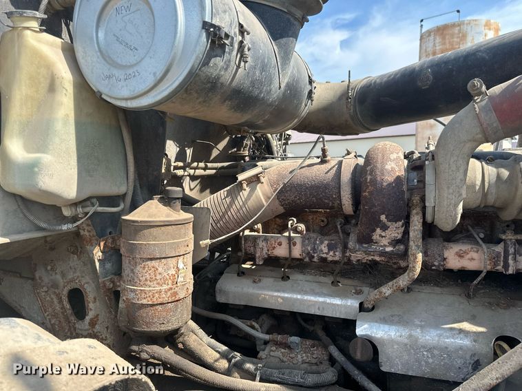 image for item EB2623 1999 Mack CL 713 dump truck