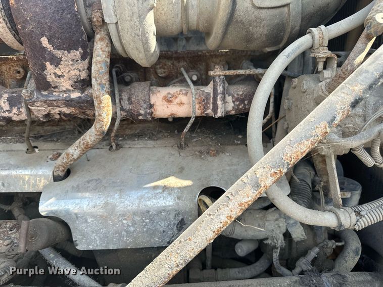 image for item EB2623 1999 Mack CL 713 dump truck