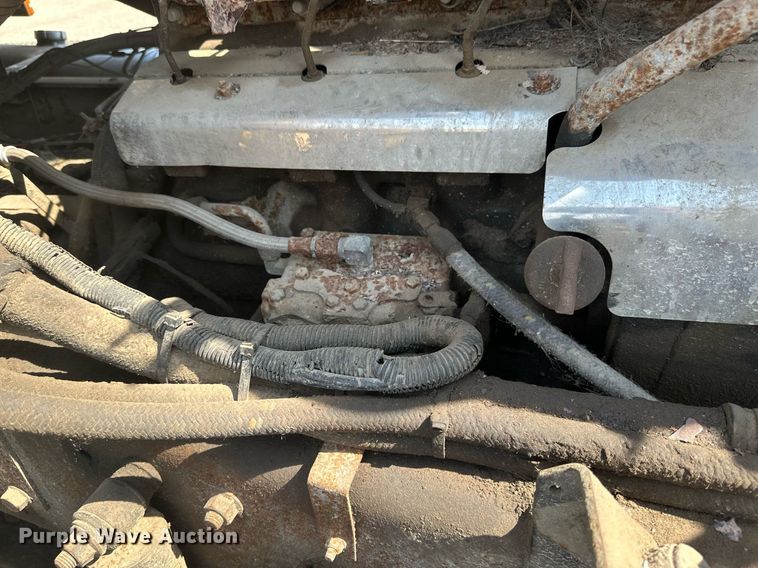 image for item EB2623 1999 Mack CL 713 dump truck