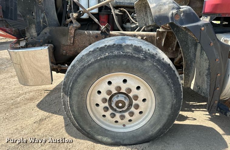 image for item EB2623 1999 Mack CL 713 dump truck