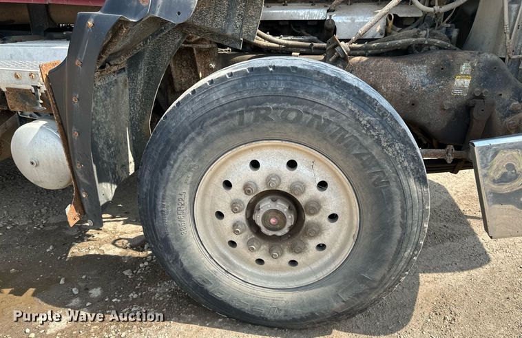 image for item EB2623 1999 Mack CL 713 dump truck