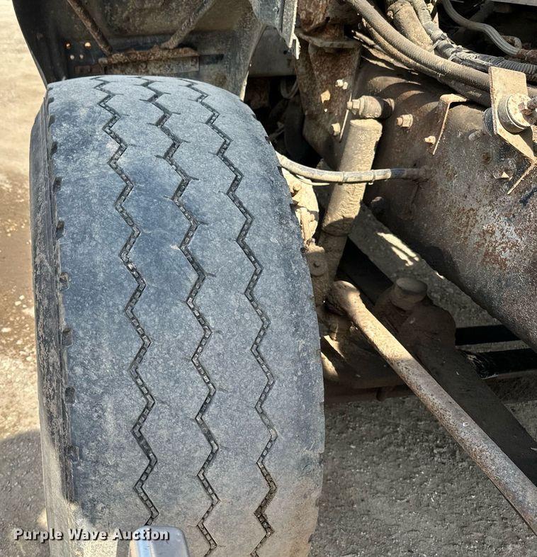 image for item EB2623 1999 Mack CL 713 dump truck