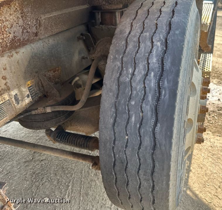 image for item EB2623 1999 Mack CL 713 dump truck