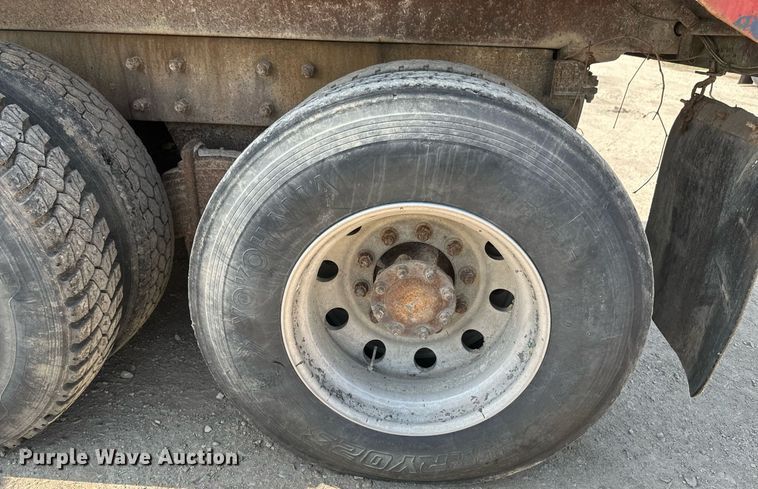 image for item EB2623 1999 Mack CL 713 dump truck