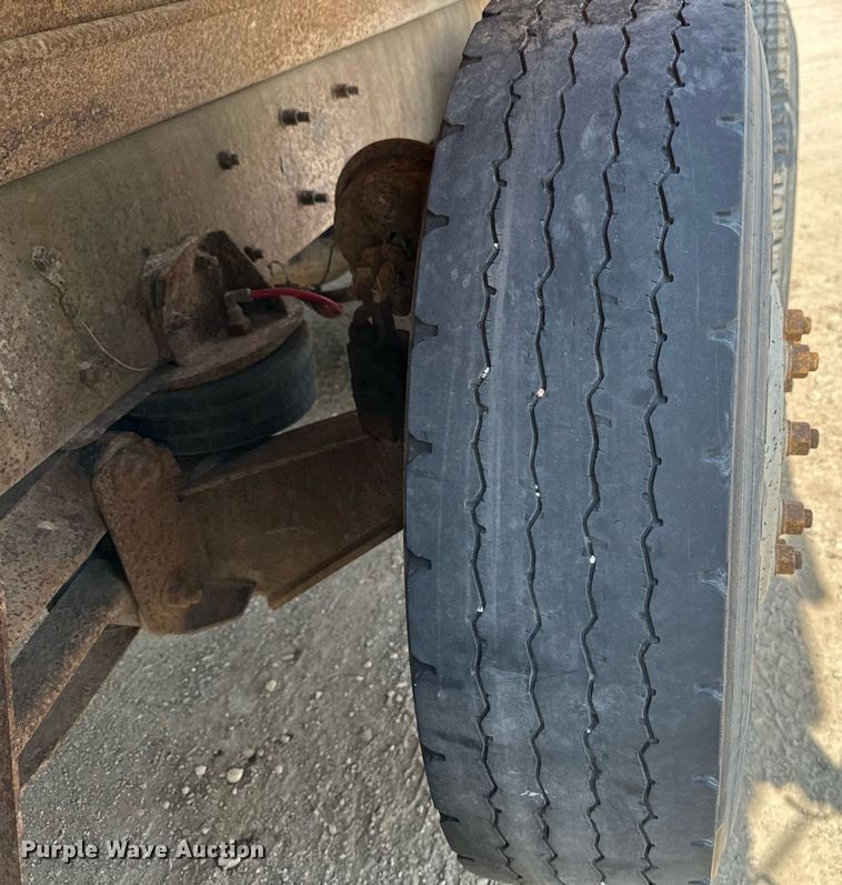 image for item EB2623 1999 Mack CL 713 dump truck