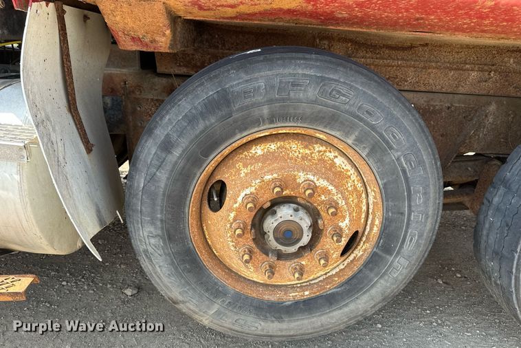 image for item EB2623 1999 Mack CL 713 dump truck