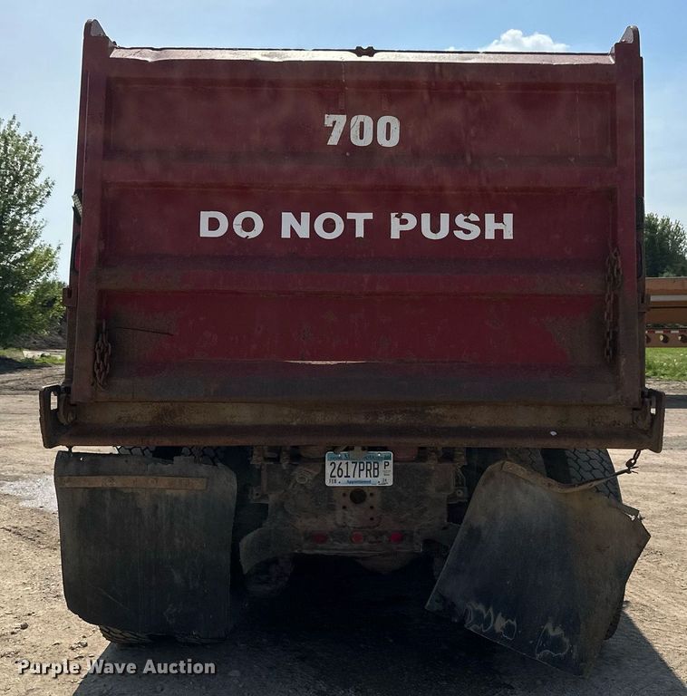 image for item EB2624 2000 Mack CL713 dump truck