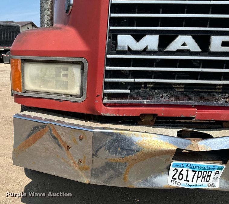image for item EB2624 2000 Mack CL713 dump truck