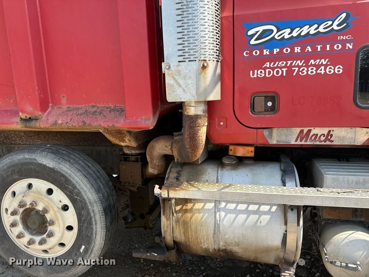 image for item EB2624 2000 Mack CL713 dump truck