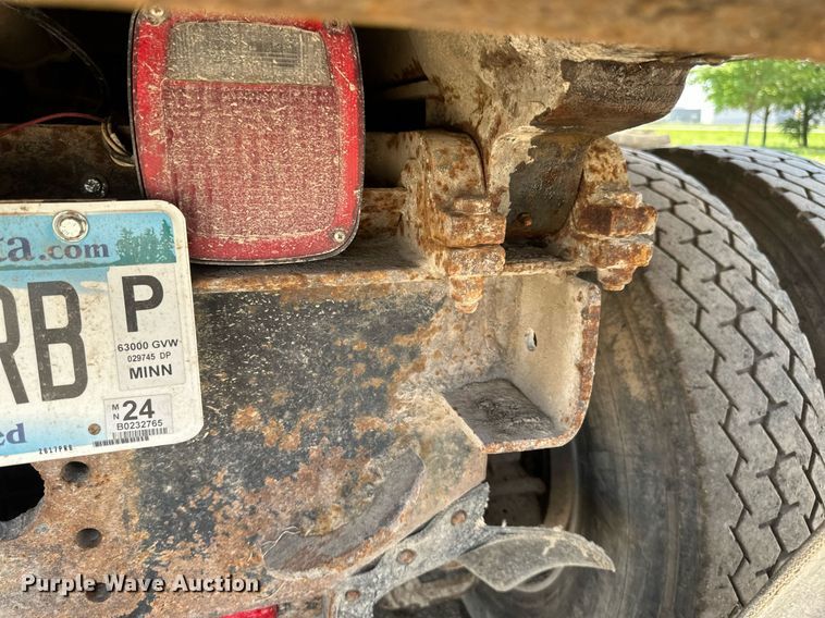 image for item EB2624 2000 Mack CL713 dump truck