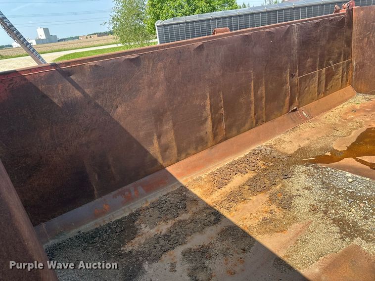 image for item EB2624 2000 Mack CL713 dump truck