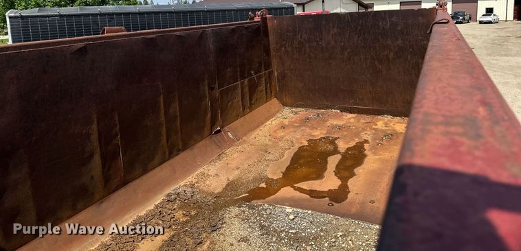 image for item EB2624 2000 Mack CL713 dump truck