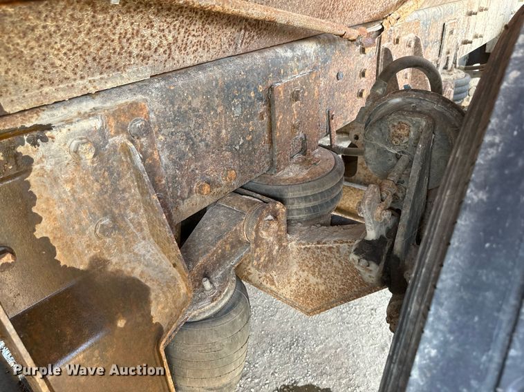 image for item EB2624 2000 Mack CL713 dump truck