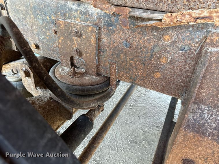 image for item EB2624 2000 Mack CL713 dump truck