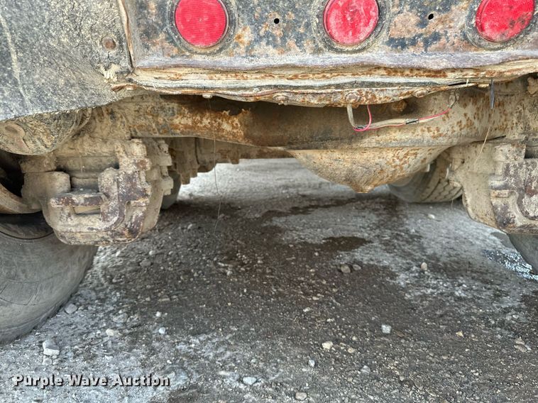 image for item EB2624 2000 Mack CL713 dump truck