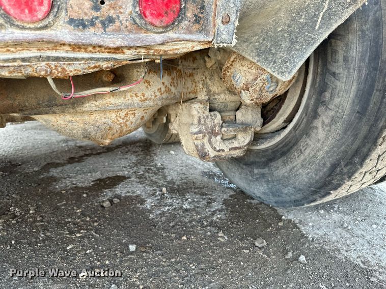 image for item EB2624 2000 Mack CL713 dump truck