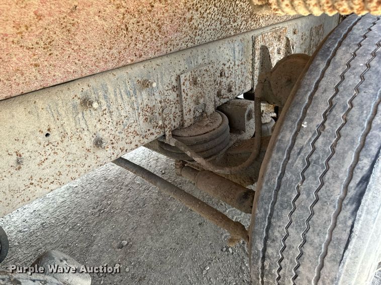 image for item EB2624 2000 Mack CL713 dump truck