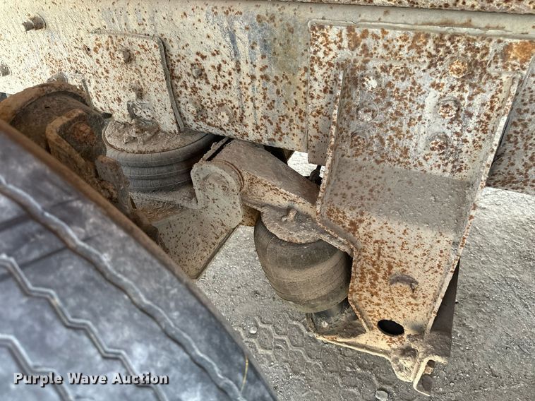 image for item EB2624 2000 Mack CL713 dump truck