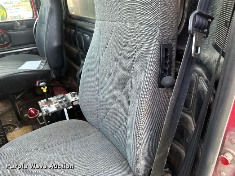 image for item EB2624 2000 Mack CL713 dump truck