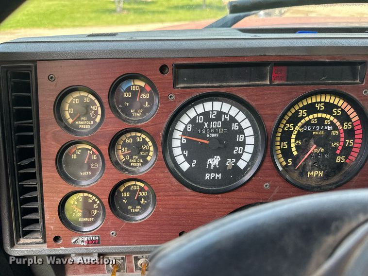 image for item EB2624 2000 Mack CL713 dump truck