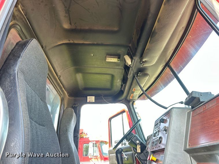 image for item EB2624 2000 Mack CL713 dump truck