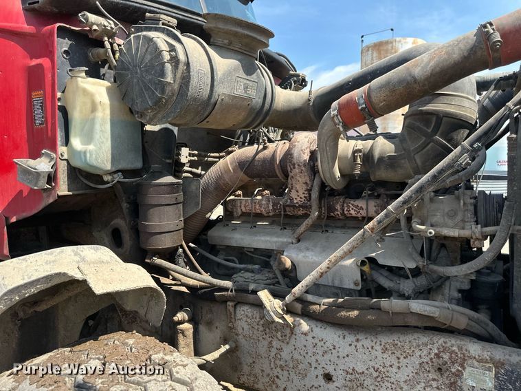 image for item EB2624 2000 Mack CL713 dump truck