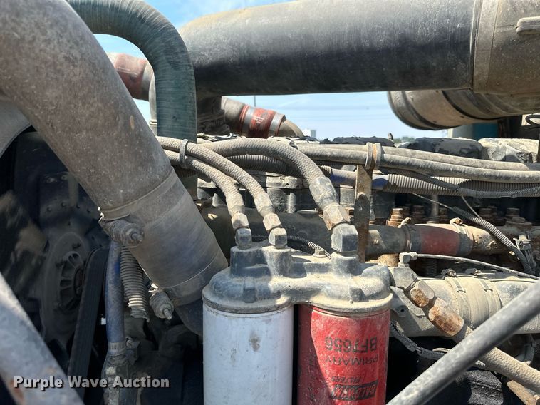 image for item EB2624 2000 Mack CL713 dump truck