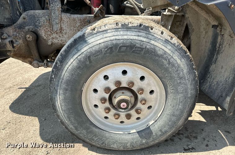 image for item EB2624 2000 Mack CL713 dump truck