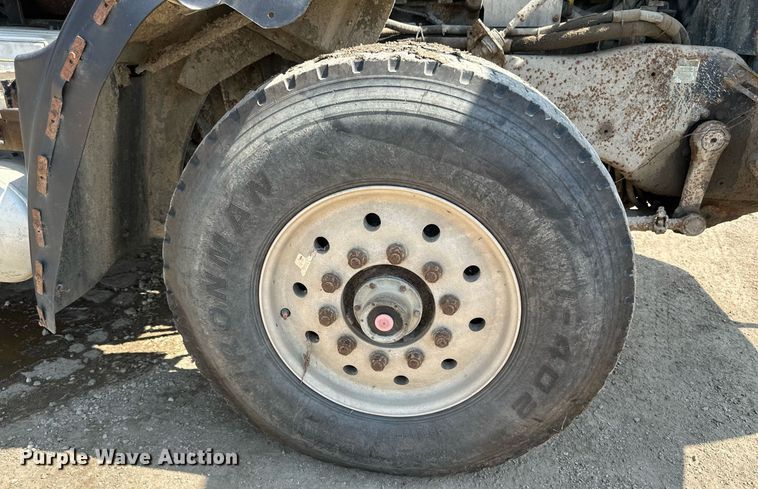 image for item EB2624 2000 Mack CL713 dump truck