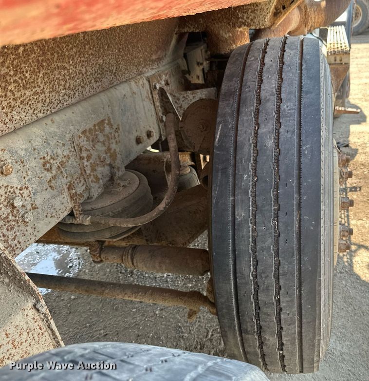 image for item EB2624 2000 Mack CL713 dump truck