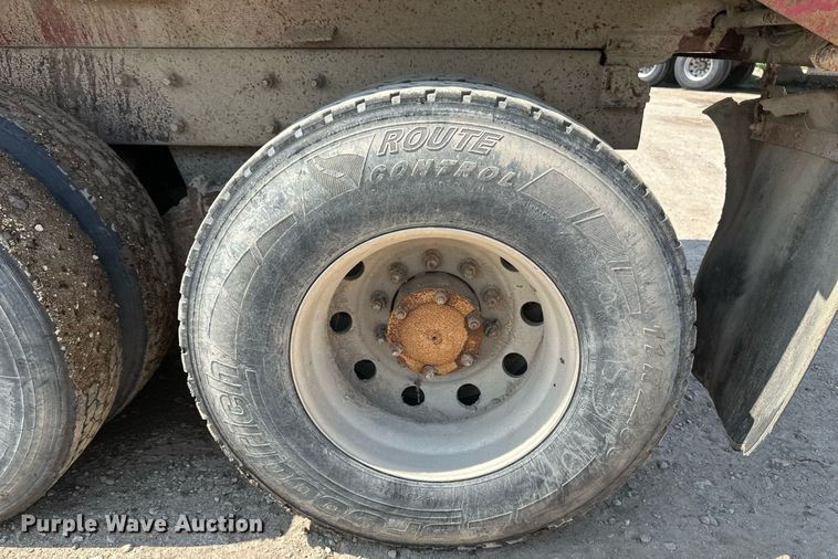 image for item EB2624 2000 Mack CL713 dump truck