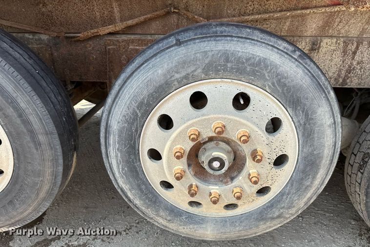 image for item EB2624 2000 Mack CL713 dump truck