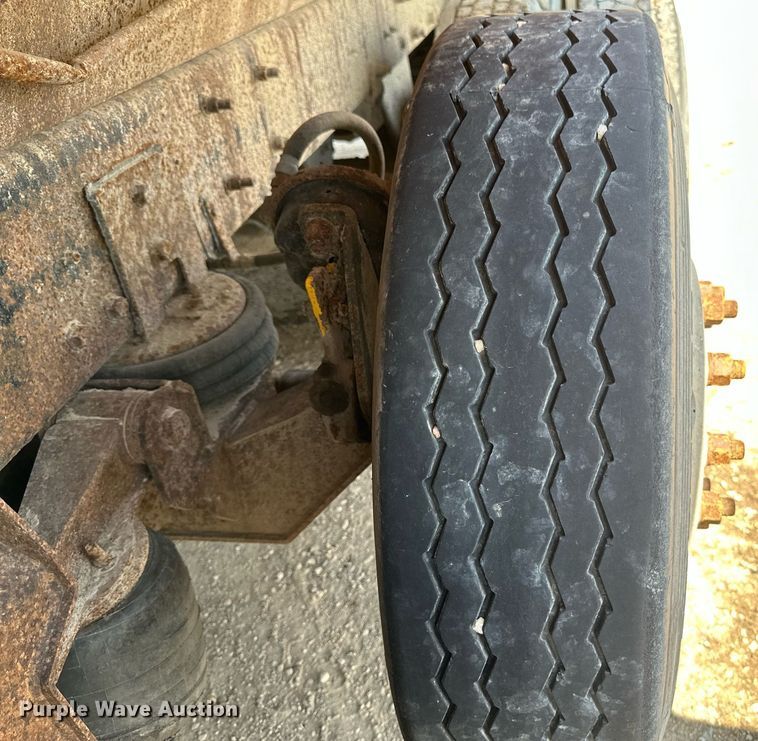 image for item EB2624 2000 Mack CL713 dump truck