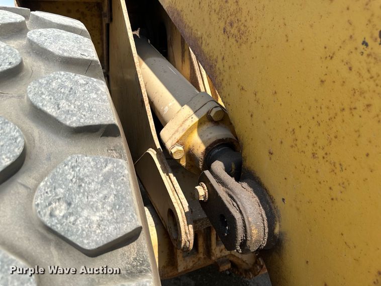 image for item EB2625 1992 Caterpillar 950F wheel loader