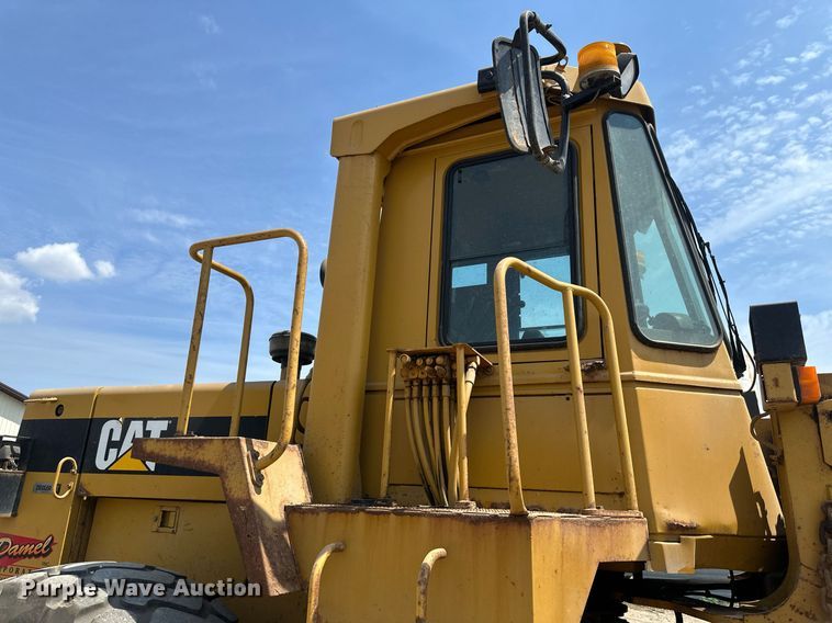 image for item EB2625 1992 Caterpillar 950F wheel loader