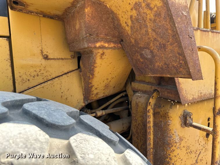 image for item EB2625 1992 Caterpillar 950F wheel loader