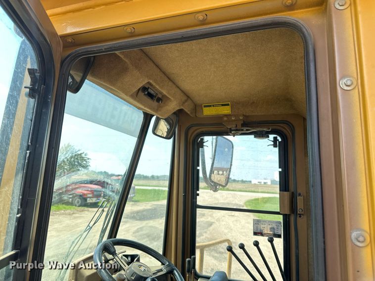 image for item EB2625 1992 Caterpillar 950F wheel loader