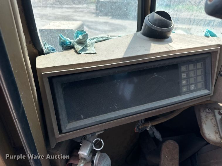 image for item EB2625 1992 Caterpillar 950F wheel loader