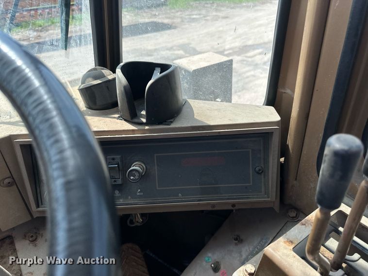 image for item EB2625 1992 Caterpillar 950F wheel loader