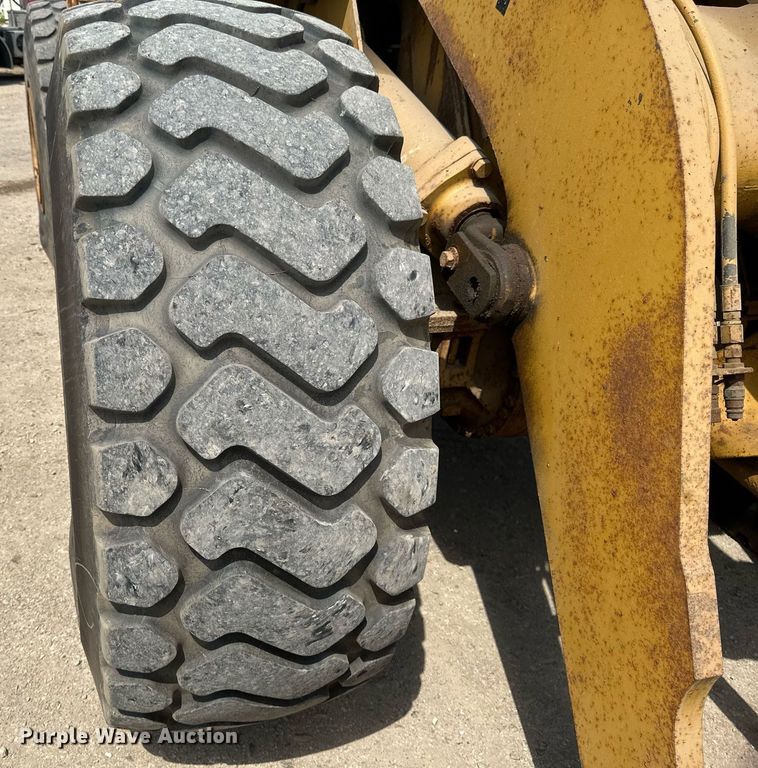image for item EB2625 1992 Caterpillar 950F wheel loader