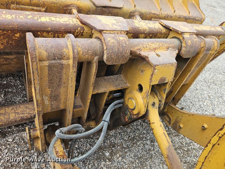 image for item EB8096 2015 Caterpillar 953D track loader
