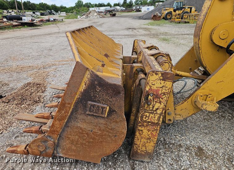 image for item EB8096 2015 Caterpillar 953D track loader