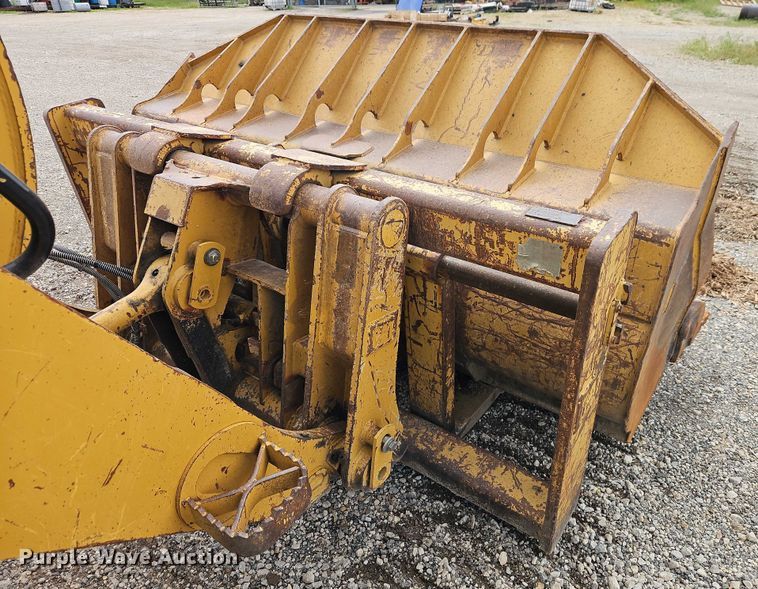 image for item EB8096 2015 Caterpillar 953D track loader