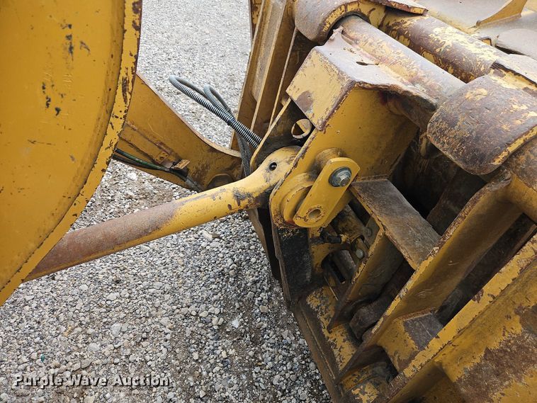 image for item EB8096 2015 Caterpillar 953D track loader