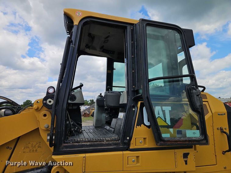image for item EB8096 2015 Caterpillar 953D track loader
