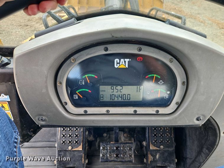 image for item EB8096 2015 Caterpillar 953D track loader