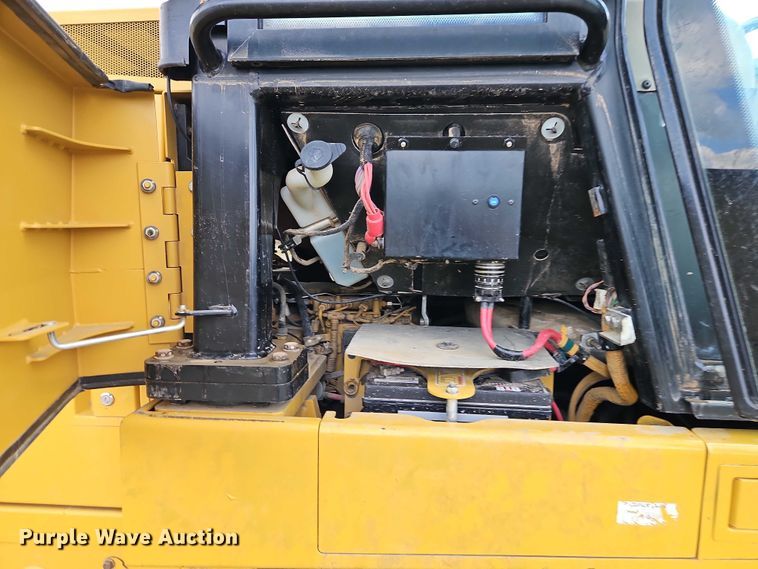 image for item EB8096 2015 Caterpillar 953D track loader