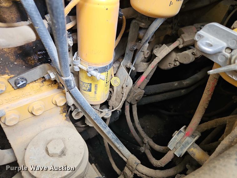 image for item EB8096 2015 Caterpillar 953D track loader